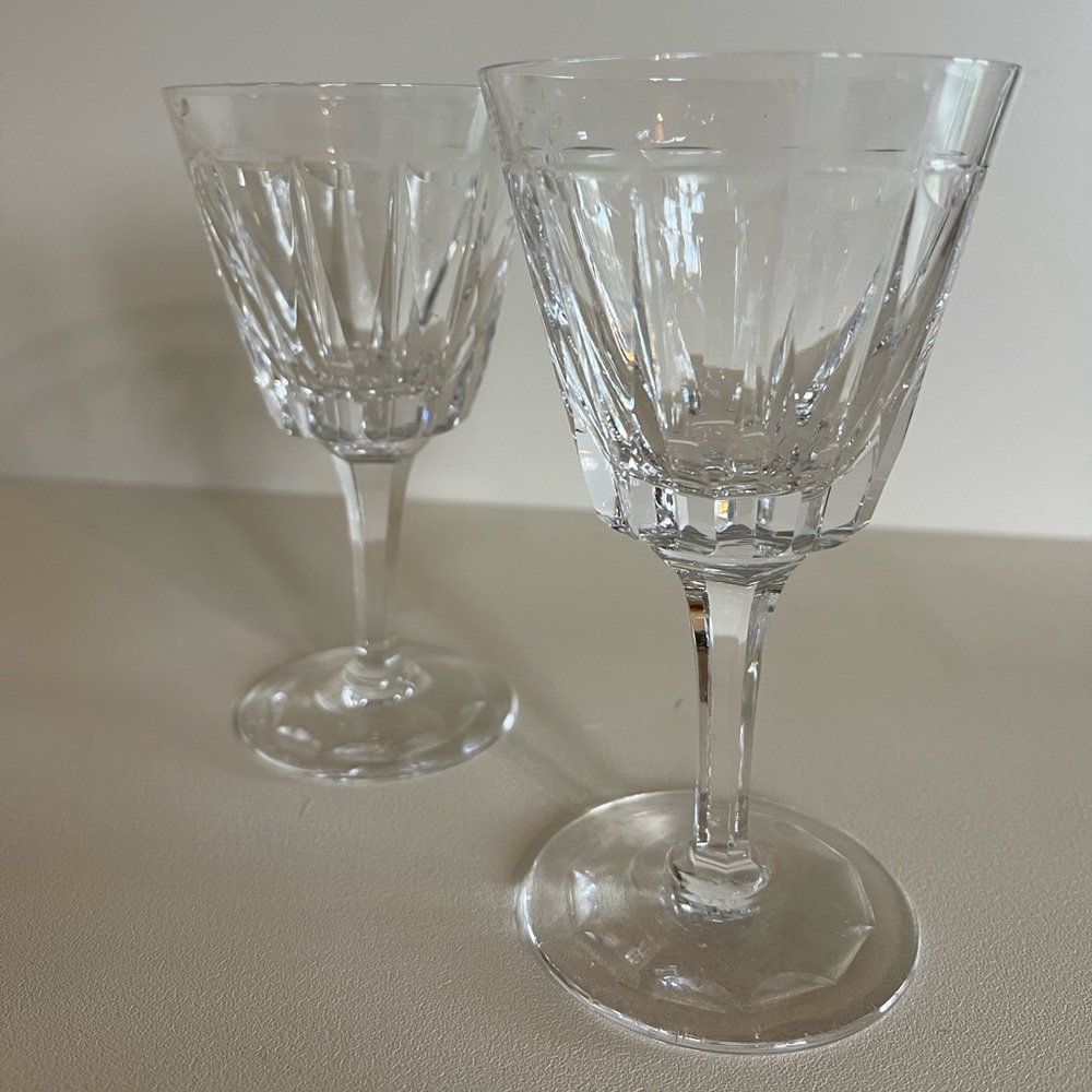 8 Vintage sherry (wine) glasses from the Stuart Crystal Dartmouth collection